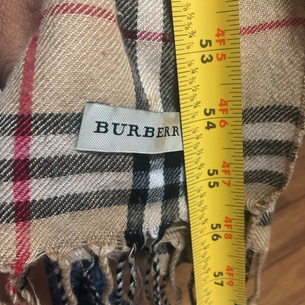 Burberry
Lightweight Giant Check Wool & Silk Scarf - Picture 8 of 8
